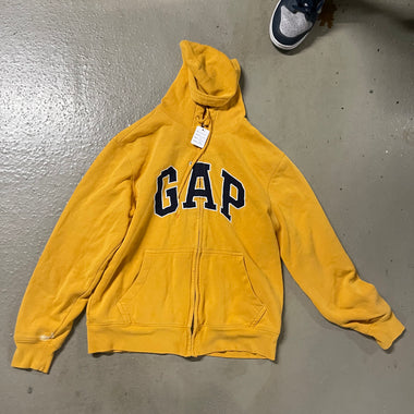 Yellow gap zip